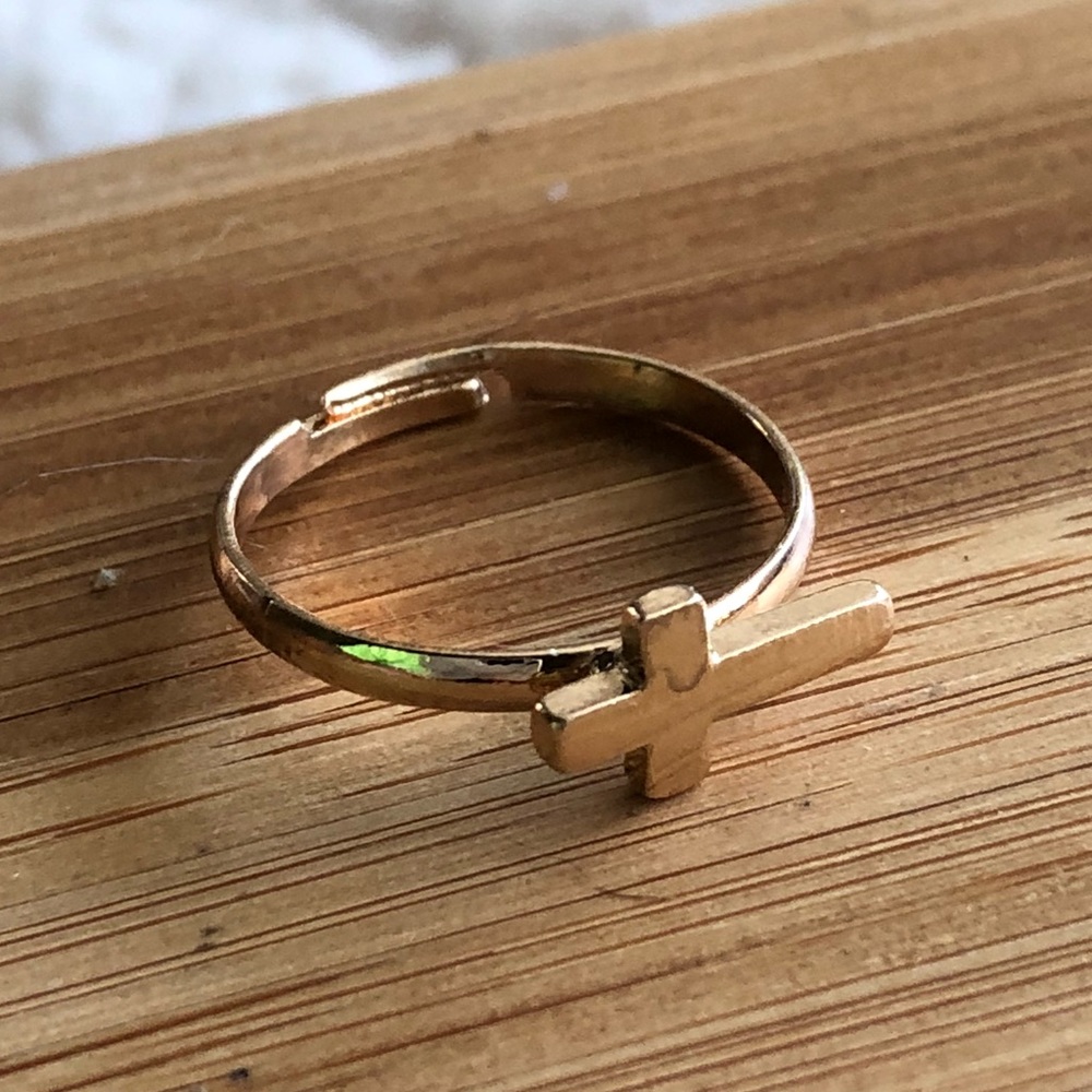 free 🌿 gold cross ring adjustable